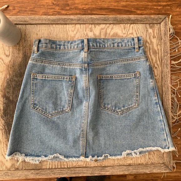 Brandy Melville denim skirt size M - Picture 2 of 3